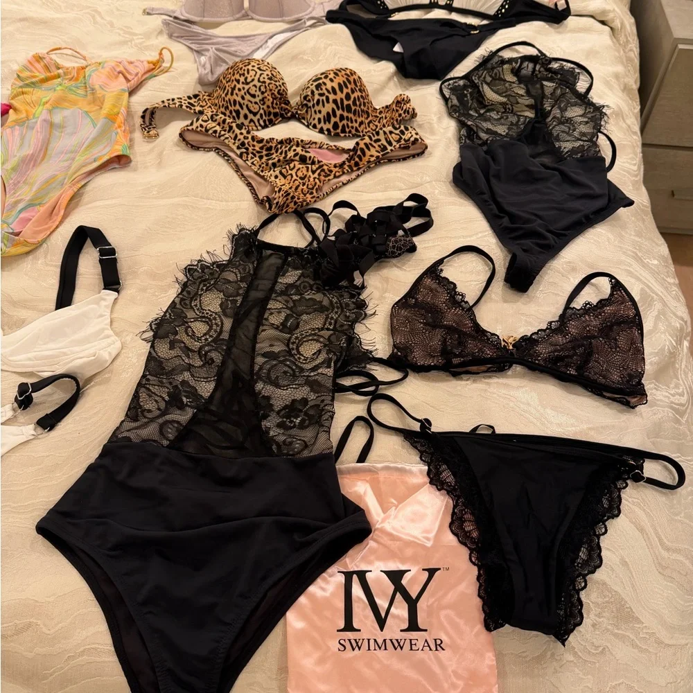 Bathing suits bundle - Picture 2 of 7